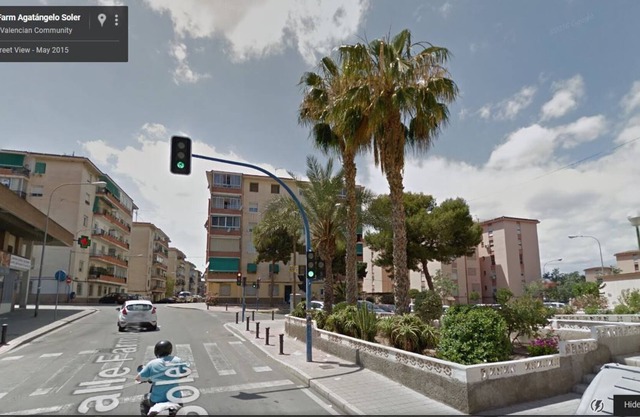 85m, 1h. to airport by public trans., central beach, 24h. freeparking