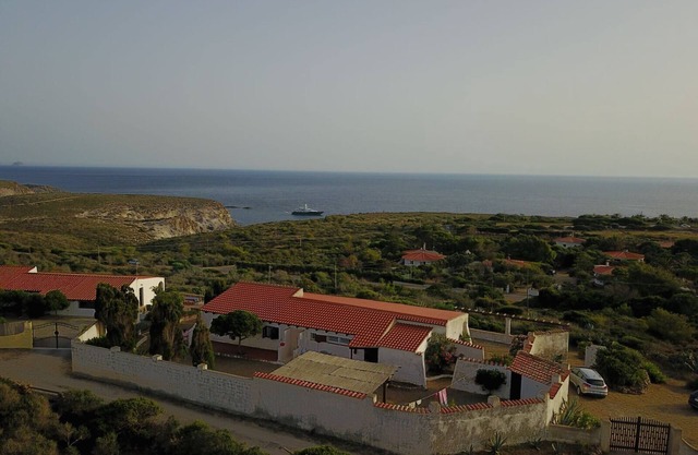 9-bed Sardinian villa – Scenic island escape for families & adventurers alike
