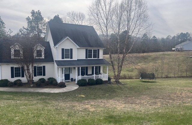 9 Miles from Liberty, Jet Ski Rental, 7 min from Paddle Boarding on the James