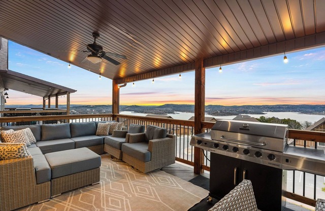 9BR Family Getaway | Game Room, Theater & Big Decks