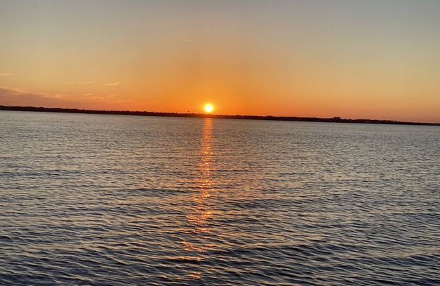 A Beautiful Condo On The Beach of Pass Christian! 2 Bedroom2Bath - nSleeps 4!