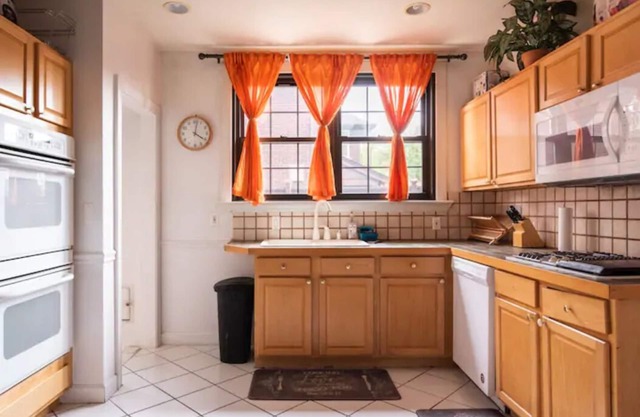 a beautiful historical property in Downtown Detroit on the river side!n