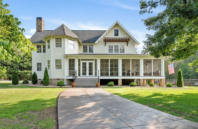 A beautiful home on 10 sprawling acres