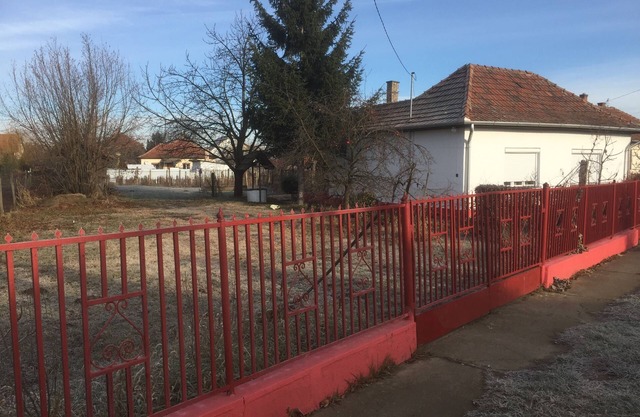 A beautiful Hungarian village with a thermal swimming pool complex!