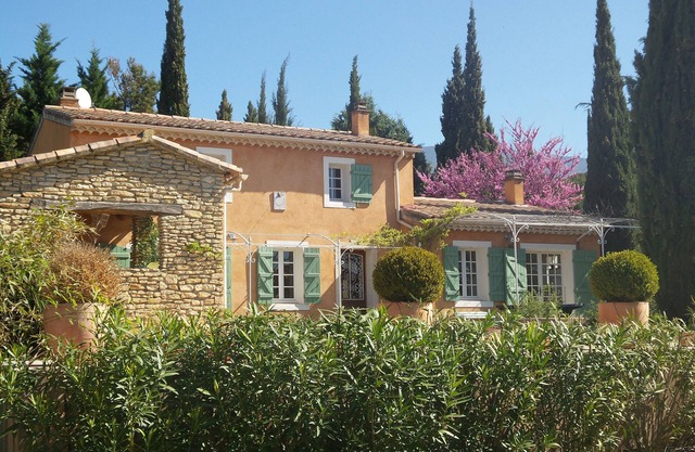 A Bédoin, quiet and near the Mont Ventoux 6p House with private pool