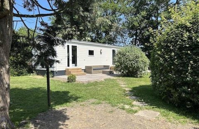 A brand new chalet on one of the most beautiful plots in the park with private parking, free WIFI, central heating and dishwasher.