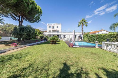 A c Villa 8BR 15P with Pool & Tennis – Antibes