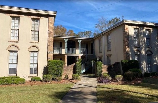 A charming 2 bedroom condo in the historic district of downtown Mobile.