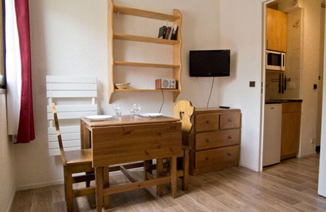 A cosy 14 m2 ski apartment for two people. Ski-in ski-out