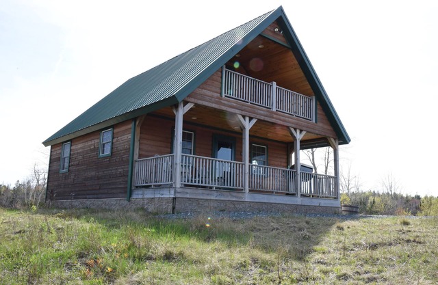 A Family Owned & Family Oriented Cabin Retreat