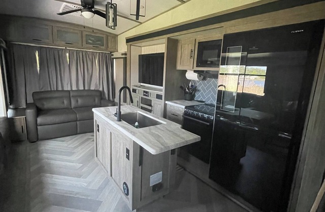 A fisherman's dream destination & getaway at a Peaceful Family Friendly Marina