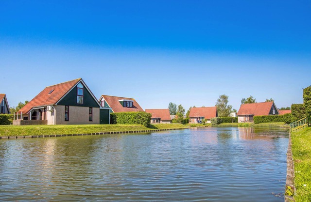 A fun and relaxing vacation in beautiful surroundings with many activities awaits you in Zeeland.