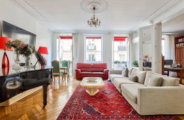 A Prestigious Location in the Heart of Paris