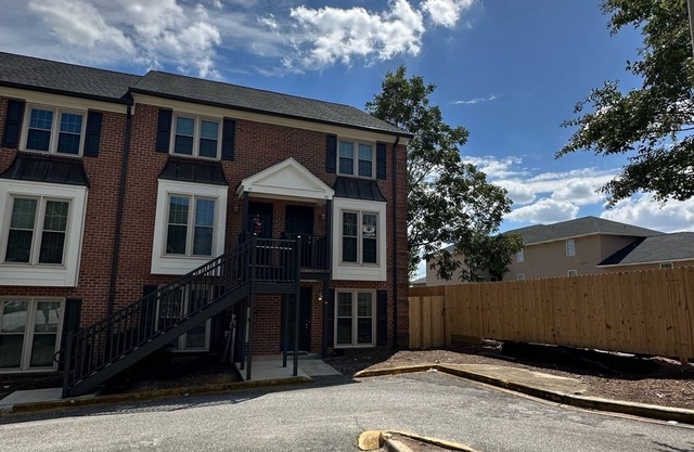 A quick 1/2 block from campus perfect location WALK to Football Gamesn