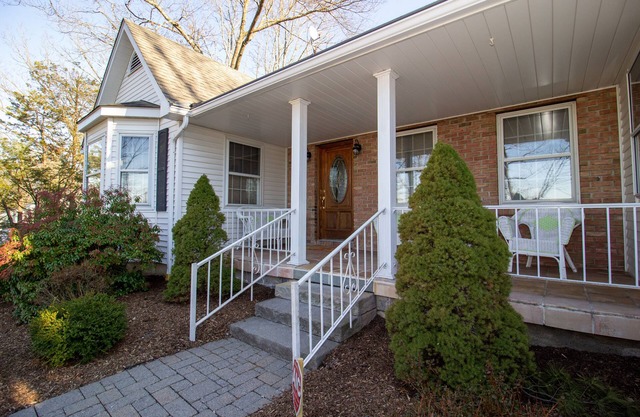 A quiet mountaintop retreat with all the comforts of home!