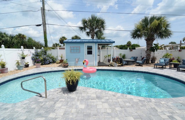 A Slice of Paradise just steps from the ocean & the Intracoastal