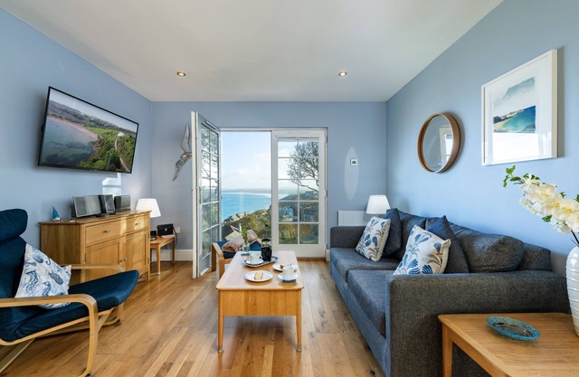 A stunning apartment with breathtaking views, situated in a select development.