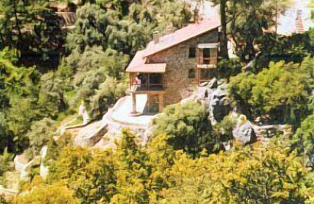 A very very special house (with sea and mounten view)