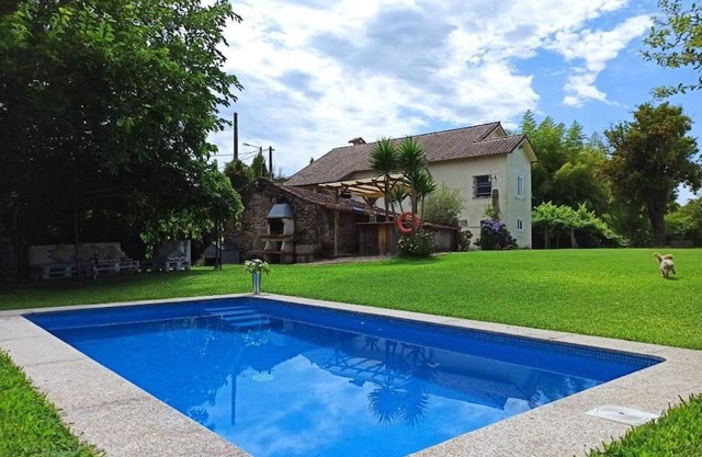 A Viña de Lina. Turismo rural con piscina y finca.