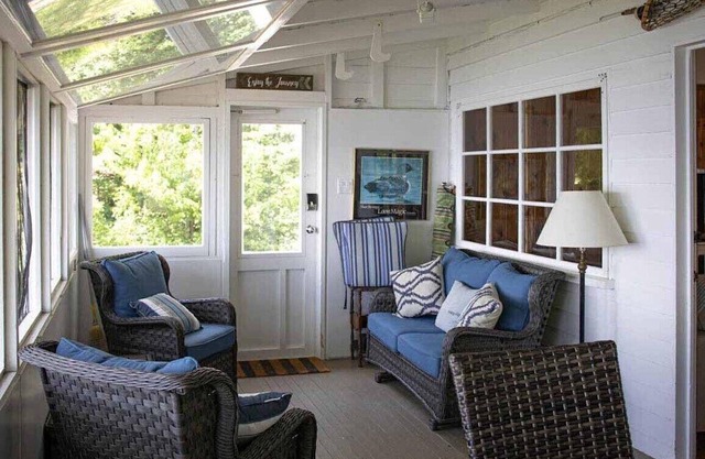 A Wee Bit o Heaven - Cozy Waterfront Kawartha Cottage w/WiFi, Canoe, Kayaks