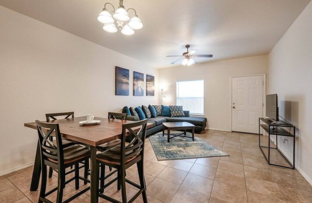 AA2 10% OFF 2BR Apt Fast WiFi 4-mins to Medical Center Pet-friendly