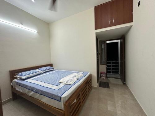 Aashritaa stay Tiruvannamalai