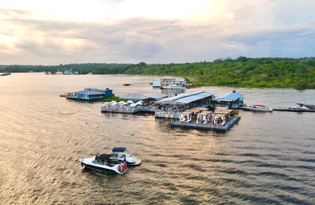 Abaré floating Lodge