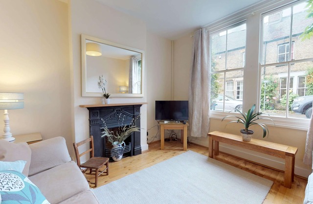 Abbey Road | Oxford Holiday Let | 2 Beds & Sleeps 3