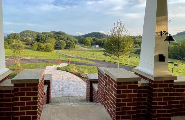 Abingdon Family Getaway with Porch and Views!