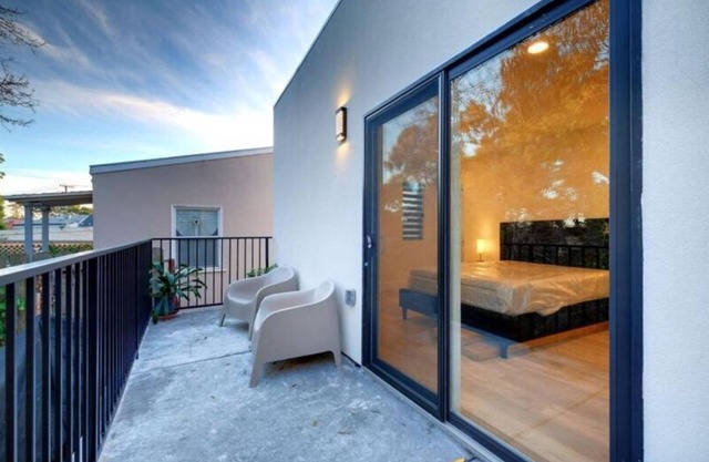Abode #1 New Modern Luxe Spacious 2B/2B EV Charger