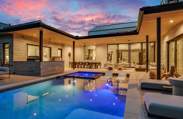 Above Platinum I Pool&Spa I Sauna I Modern Luxury I Services I Outdoor Living