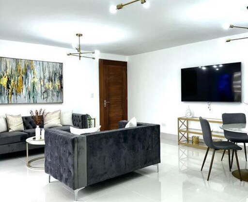 AC, Wifi, Gym, Pool, Parking, Sec. Guards 24 hrs.