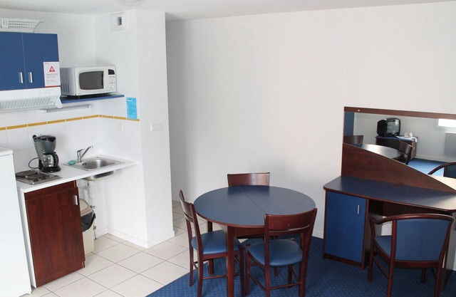 Accessible T3 Apt near Thermal Baths, pool & parking - La Roche-Posay