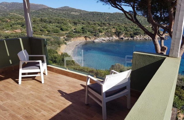 Accu is Prezzus tipo D1 fronte mare