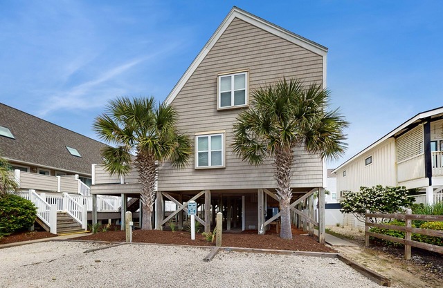 Across the street from beach access with pool & alfresco deck - dog-friendly