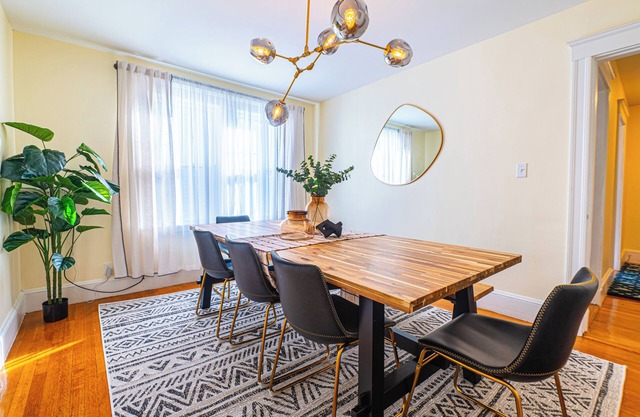 Adams Village 6-Bed Apt: City Perks, Suburban Vibe
