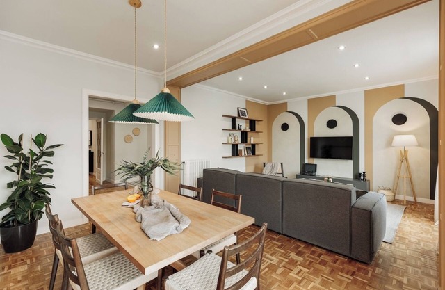 Adile - 4 bedrooms and balcony in El Putxet