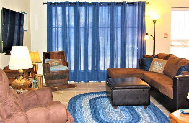 Adorable 3 Bedroom, 2 bath Pristine Home on a Bike Trail! Bikes Included.