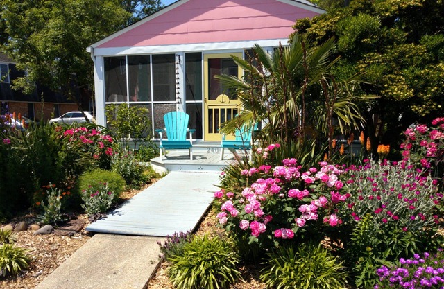 Adorable Cottage In The Heart Of The Old Beach Area, Close To The Boardwalk.