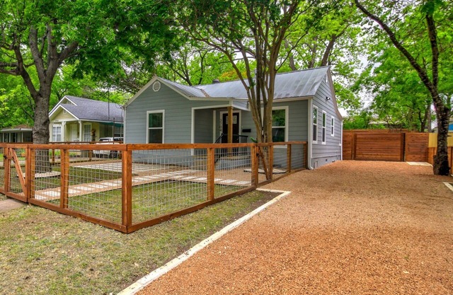 Adorable East Austin Cottage close to Everything downtown