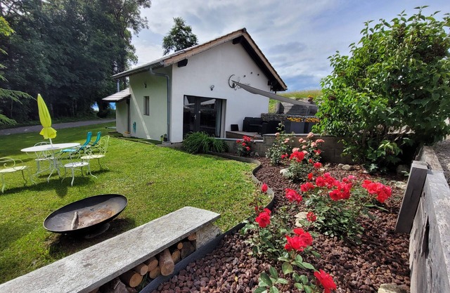 Adorable gite with lake and mountain views