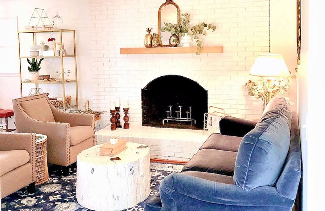 Adorable home w/huge back yard- minutes from Belews Lake. Amazing Hidden Gem