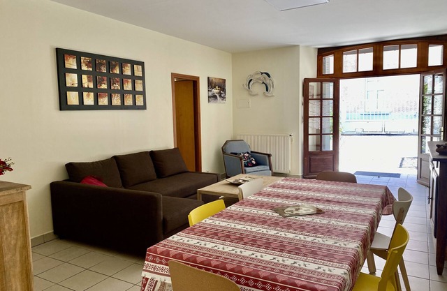 Adorable Meuble DE Standing Dans Chalet Montagnard