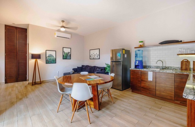 Adults Only Serviced Apt + Starlink Wifi + Free Bikes + Pool #2