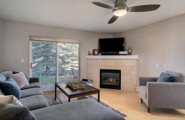 Adventure Awaits! Modern, Remodeled with Ski Area Views!