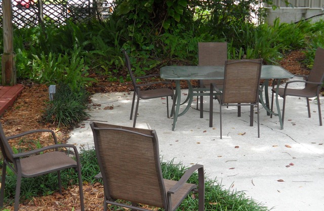 AFFORDABLE. BEAUTIFUL. 4,200 S.F., near Disney and Singing Tower