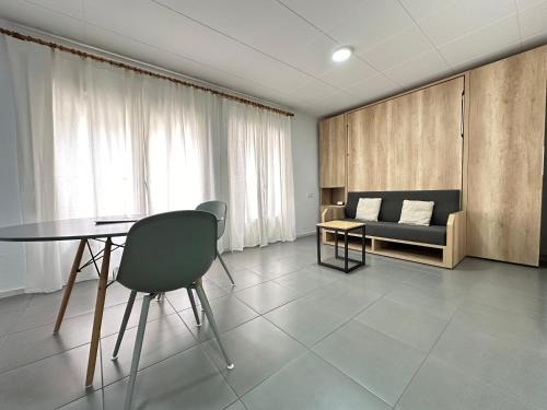 Agi Arago Studio