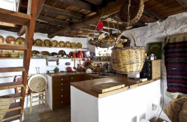 Agios Lavrendis Village: House with character