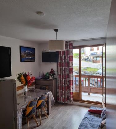 Agréable appartement de 6 pers au pieds des pistes ,wifi gratuit à Saint-Sorlin-d'Arves labelise 3 étoiles au gîte de France