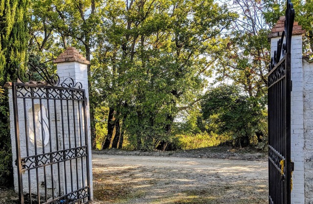 Air Conditioned Villa in the Tuscan Vineyard with swimming pool.
